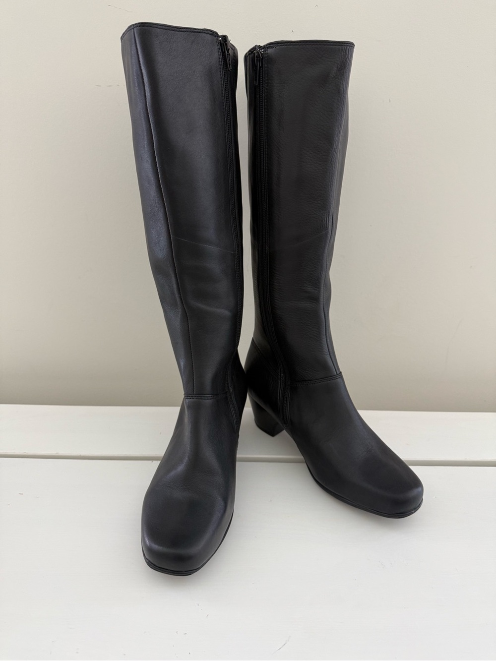 Clarks Black Leather Knee High Boots Size 7.5 Wide